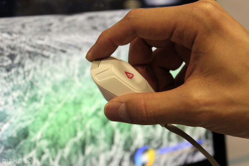 Illustration for article titled 5 Ludicrous Controllers That Help You Touch the Virtual World